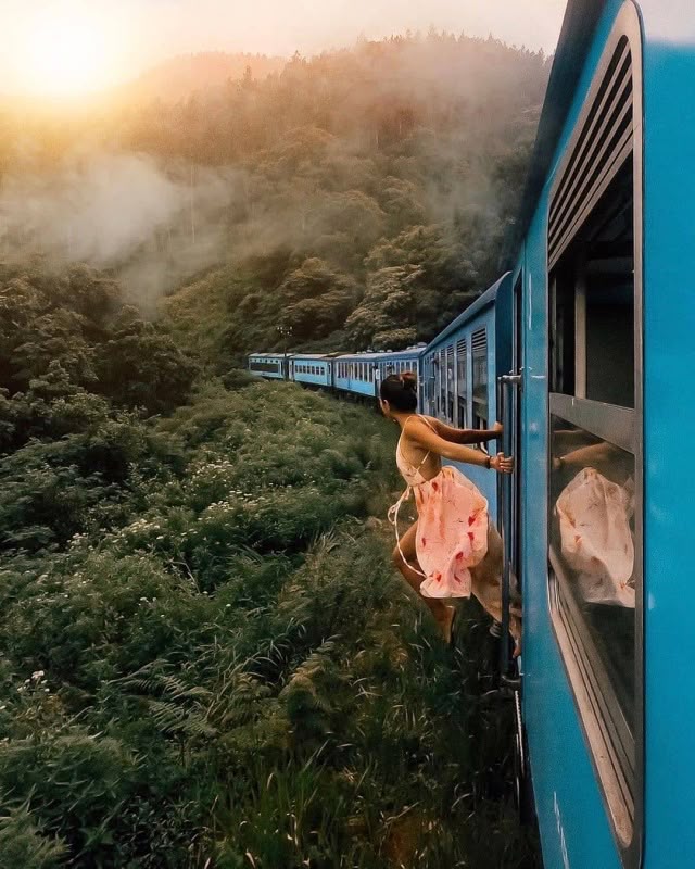 Scenic train through Ella